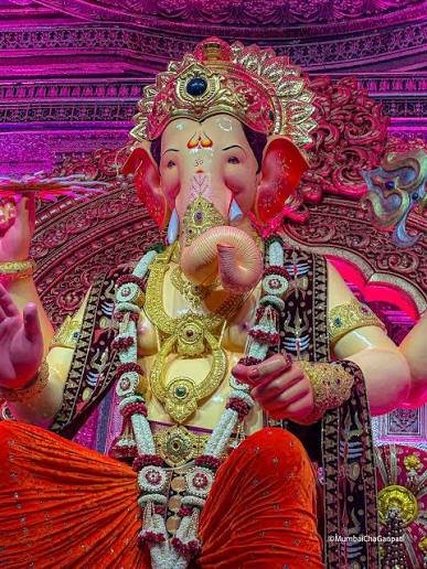 Lalbaugcha Raja 2026: Heavy Rush, Two-Hour Queues and ‘Special Pass’ Buzz on Day 1